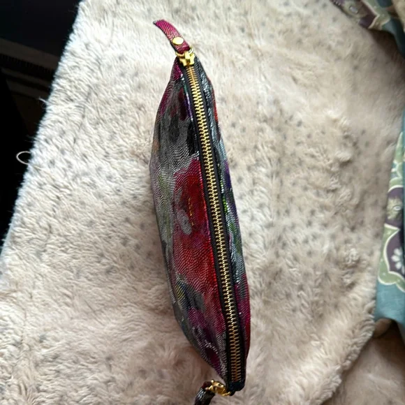 Lodis Floral Print Reptile Embossed Leather RFID Wristlet Clutch NWOT Multicolor - Picture 4 of 8